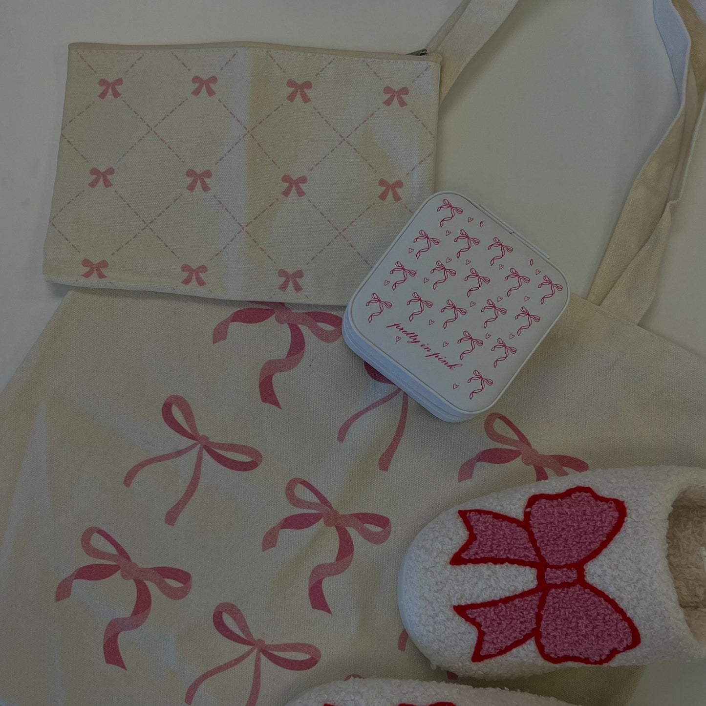 Coquette Toiletry Bag - EVRYJEWELS