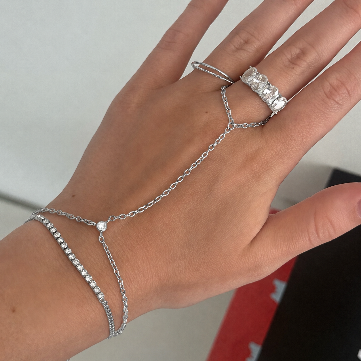The Slide On Hand Chain Collection - EVRYJEWELS