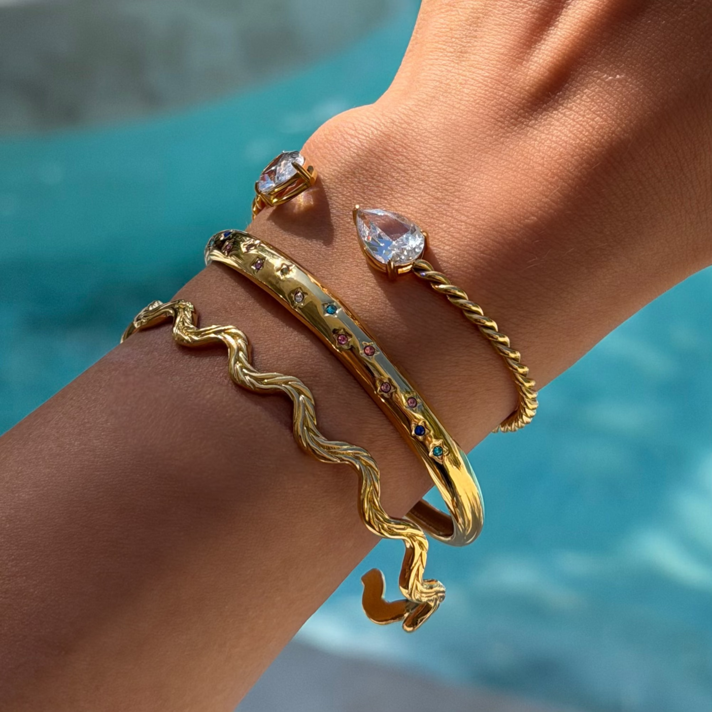 Ripple Glow Bangle - EVRYJEWELS