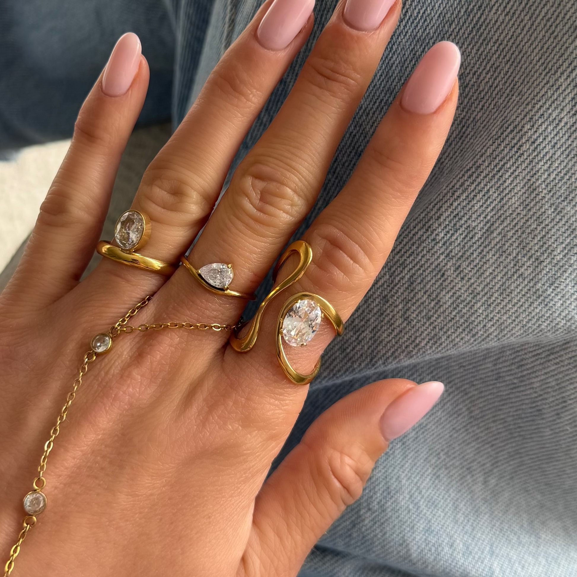 Sweet Swirl Ring - EVRYJEWELS
