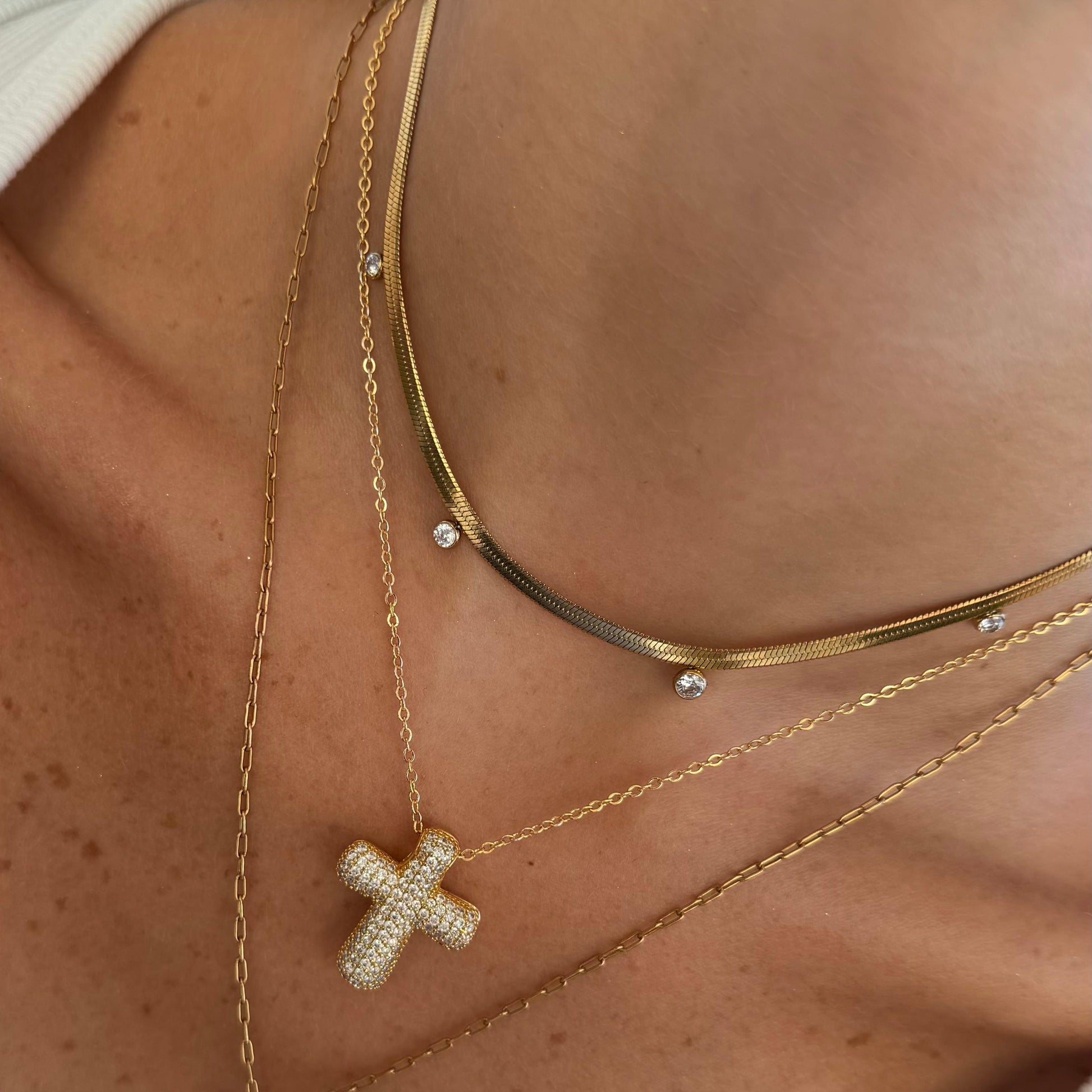 Forever Blessed Cross Necklace - EVRYJEWELS