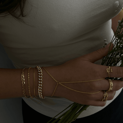 Lucia Hand Chain - EVRYJEWELS