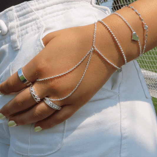 Lucia Hand Chain - EVRYJEWELS