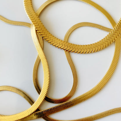 Shining Snake Necklace - EVRYJEWELS