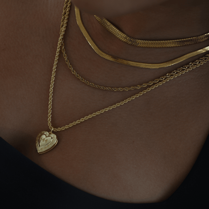 Shining Snake Necklace - EVRYJEWELS