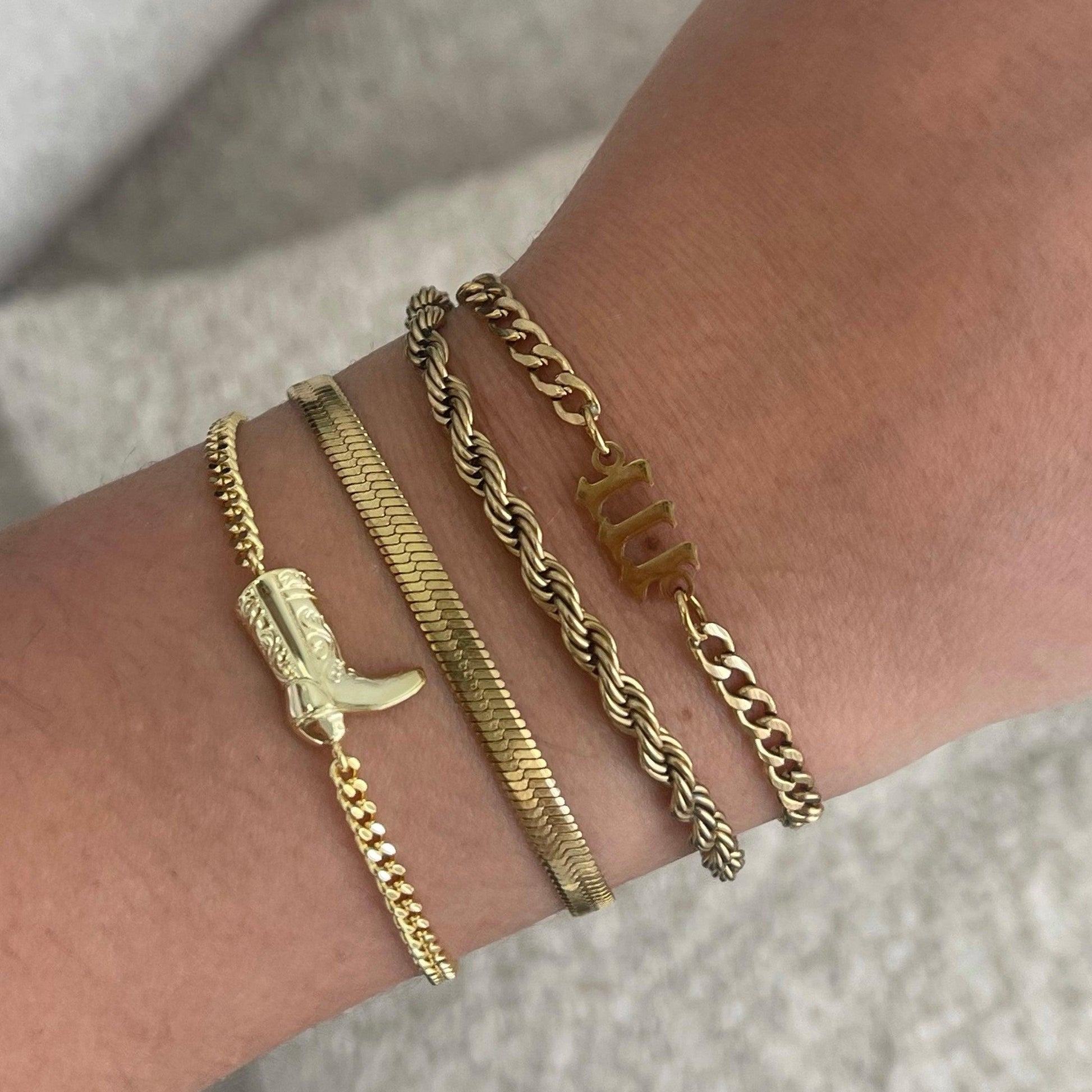 Western Wednesday Bracelet - EVRYJEWELS