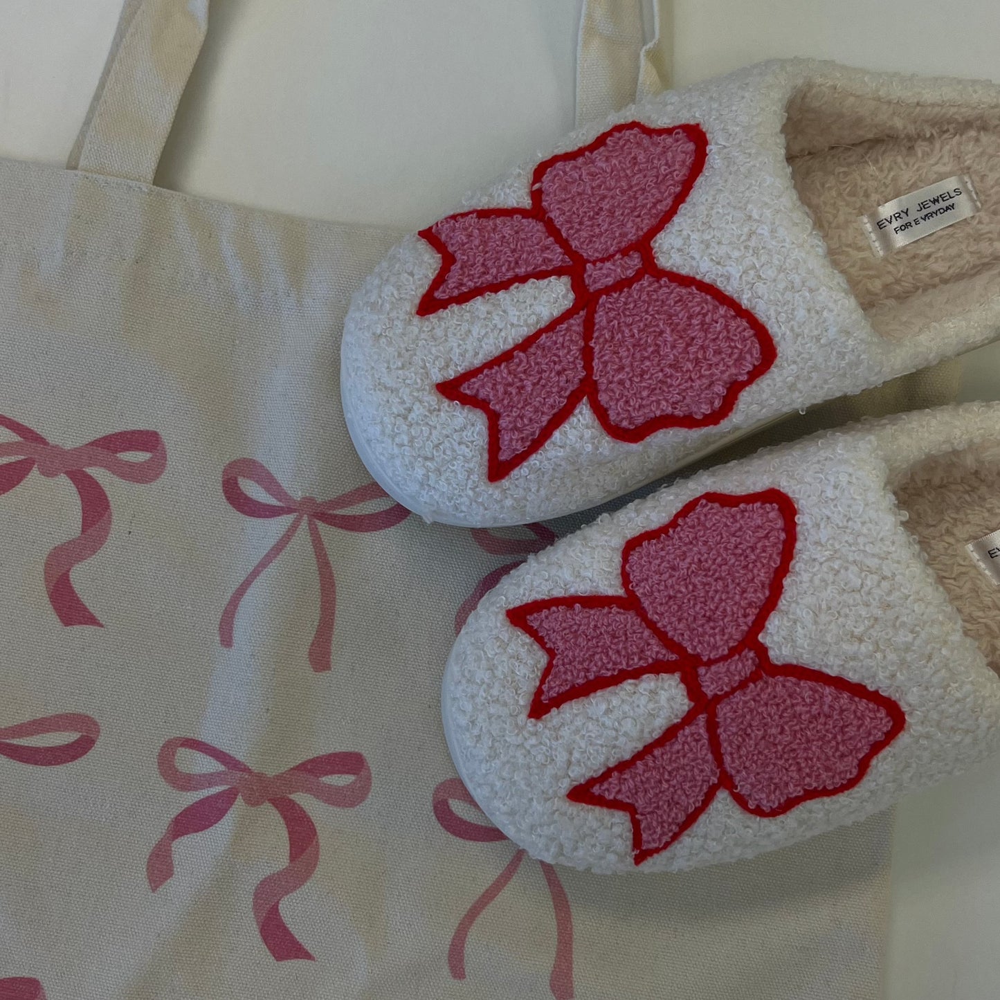 Put a Bow on It Slippers - EVRYJEWELS