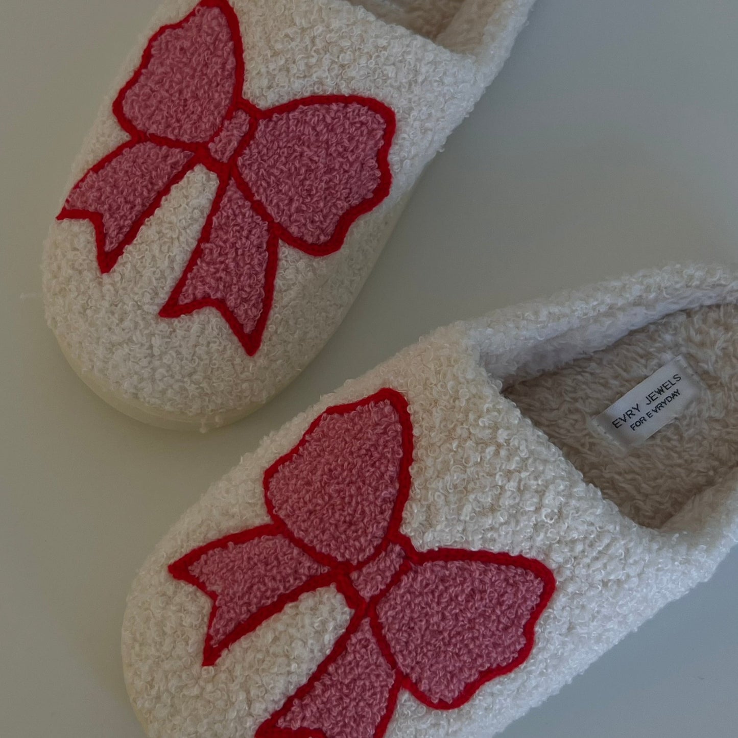 Put a Bow on It Slippers - EVRYJEWELS